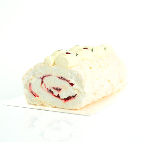 Малиновий меренговий рулет